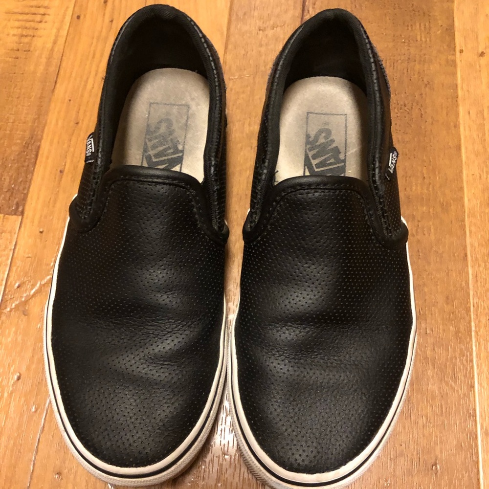Vans slip on size US women’s 6